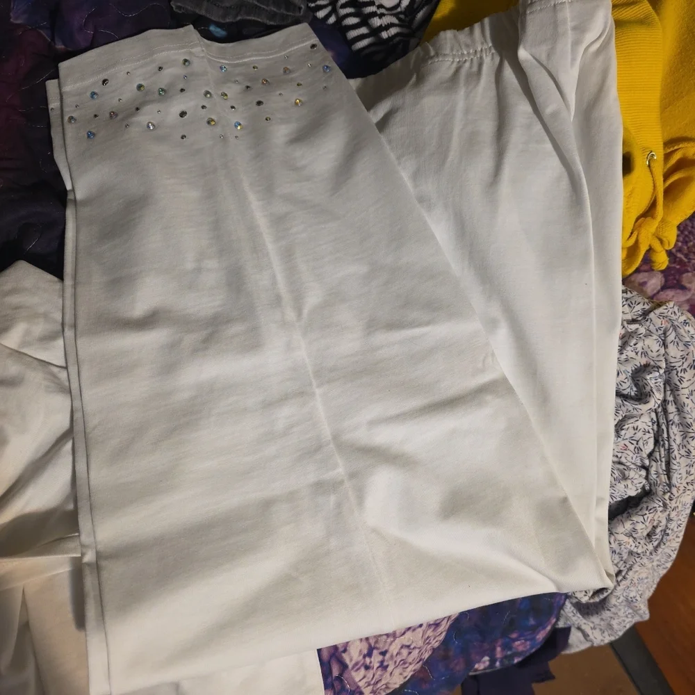 Quacker Factory White Top with Silver Accents - Picture 3 of 5